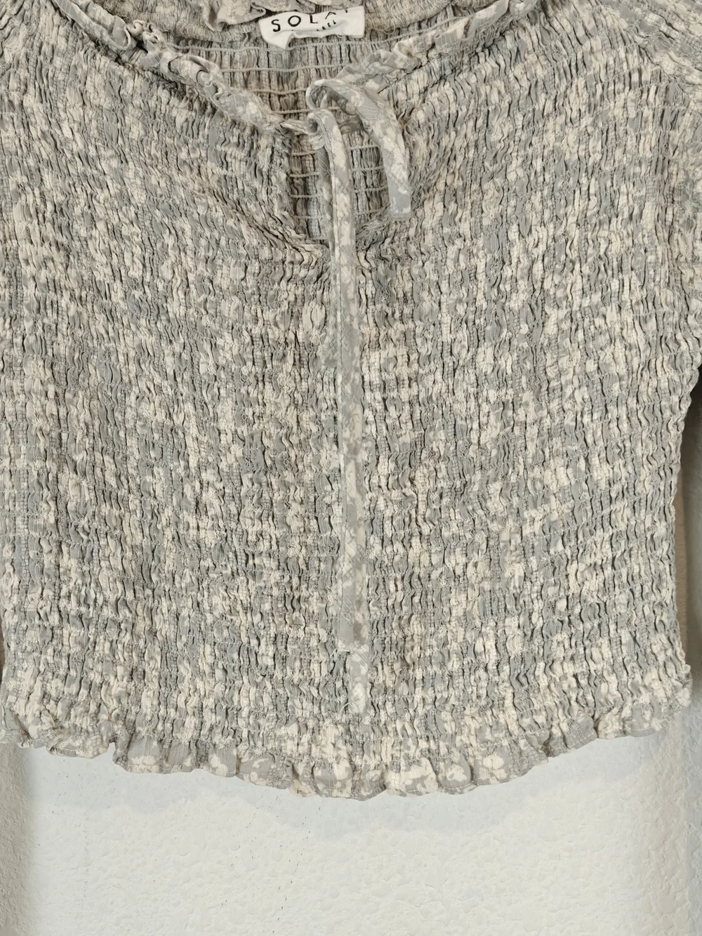 Solai The Label Grey & Cream Floral Smocked Puff Sleeve Crop Top Boho Tie M